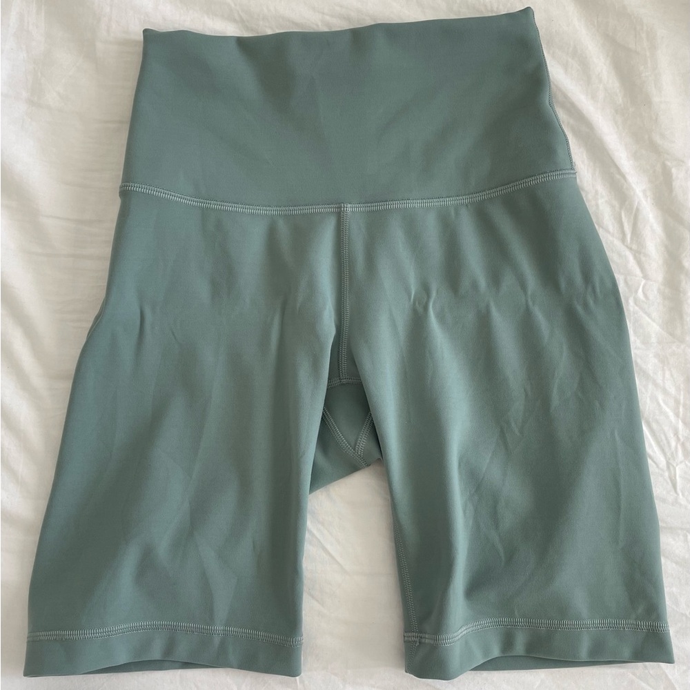 Lululemon Women’s Wunder Train Contour Fit High Rise Waist Shorts 8” S 4